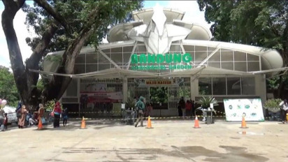 Ribuan Wisatawan Padati Kebun Binatang Bandung