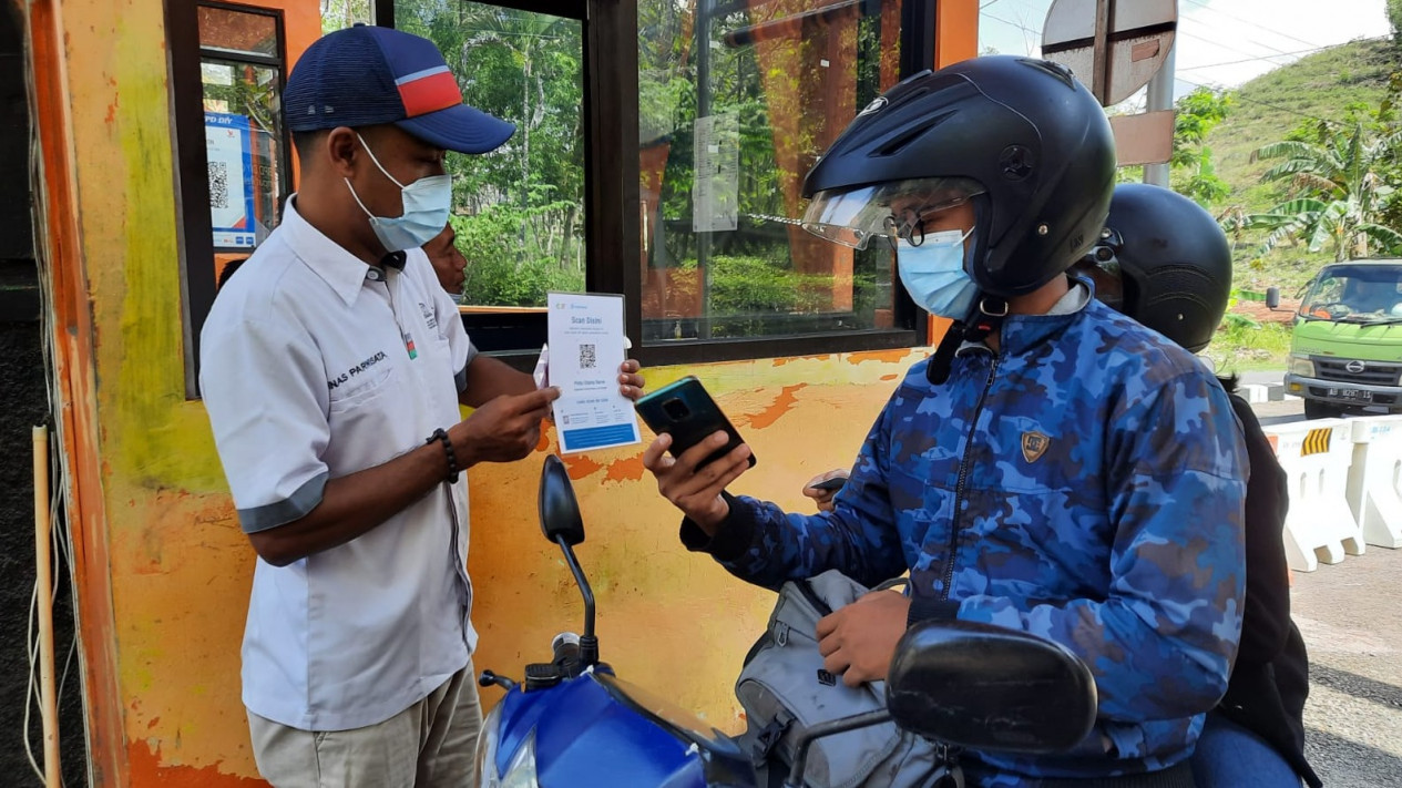Pembukaan Destinasi Wisata di Gunungkidul, Pengunjung Terkendala Aplikasi PeduliLindungi
            - galeri foto