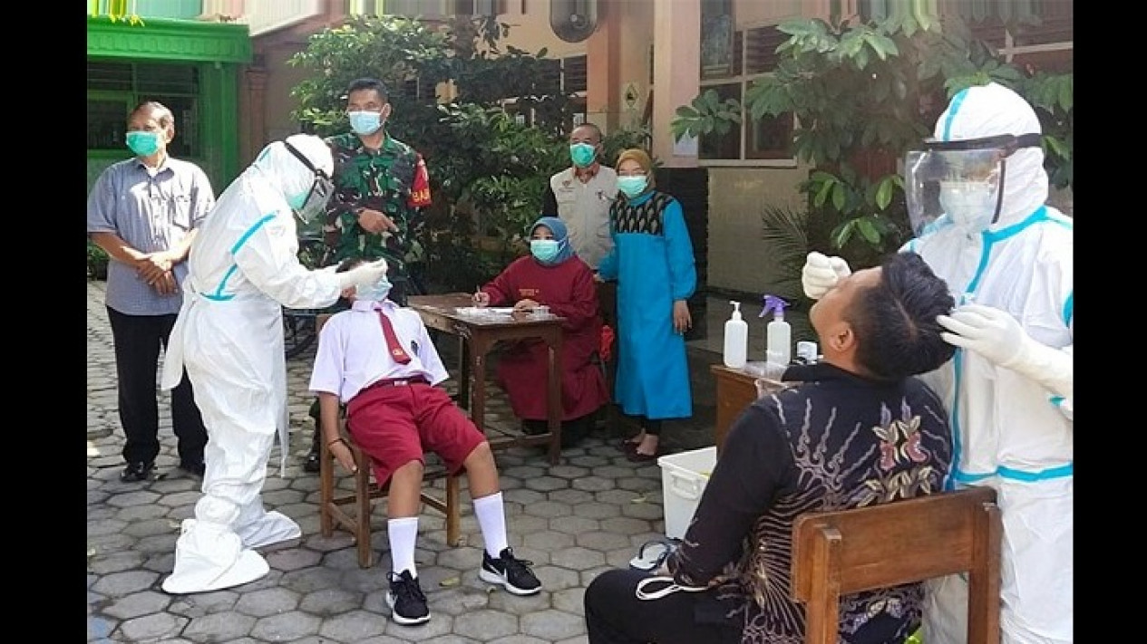 Sekolah Tatap Muka, Pemkot Kediri Temukan 3 Siswa Positif Covid-19
            - galeri foto