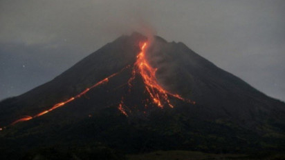 Merapi Luncurkan Lava Pijar Sembilan Kali Sejauh 1,8 Kilometer