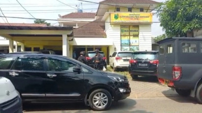 Penyidik KPK Geledah Kantor Sekretariat IKA MUBA Terkait OTT Dodi Reza Alex Noerdin