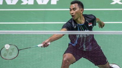 Indonesia Tanpa Gelar di Denmark Open Usai Tommy Dikalahkan Kento Momota