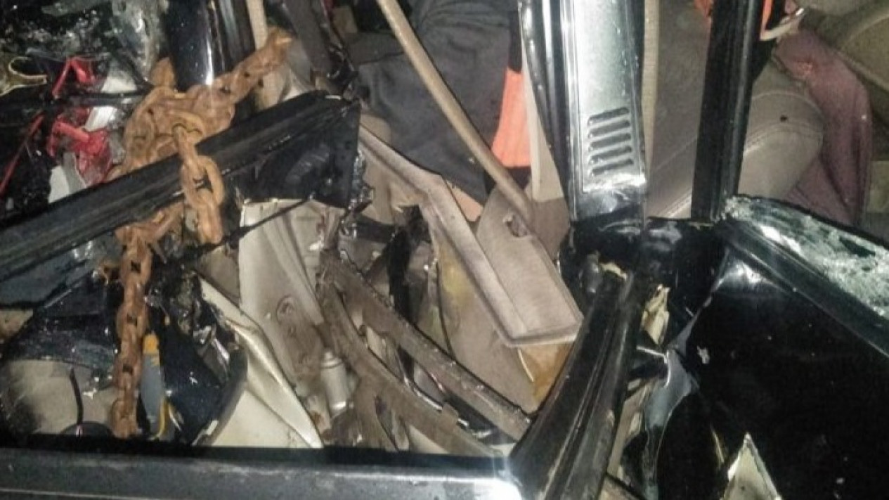 Tabarakan Maut Minibus vs Truk Colt Diesel, Lima Orang Meninggal di Tempat
            - galeri foto