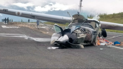 Kabut Tebal di Langit Ilaga Diduga Penyebab Pesawat Smart Air Tergelincir