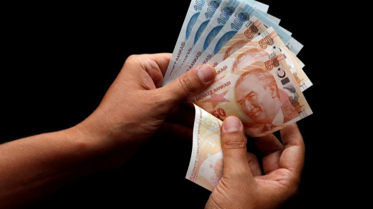 Lira Turki Anjlok 1,6 Persen Dampak Erdogan Usir 10 Dubes Barat
            - galeri foto