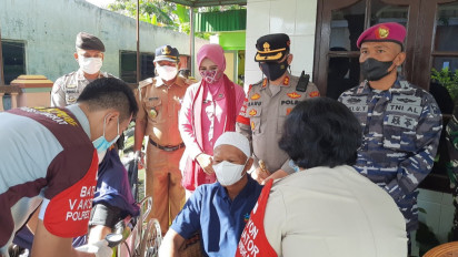 Kejar Herd Imunity, Aparat di Langkat Gelar Vaksin Keliling 