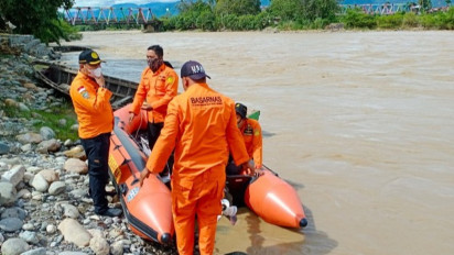 Seorang Ibu Hanyut Terbawa Arus Saat Mencari Ikan di Pinggir Sungai Alas