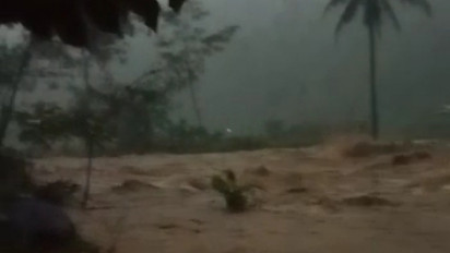 Sungai Cipalebuh Garut Selatan Meluap, Puluhan Rumah Terdampak