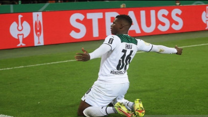 Gladbach Bantai Bayern Lima Gol Tanpa Balas Menuju 16 Besar DFB Pokal