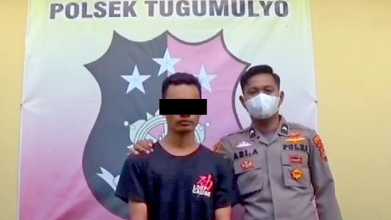 Pencuri Kotak Amal Masjid di Musi Rawas Ditangkap Polisi
            - galeri foto