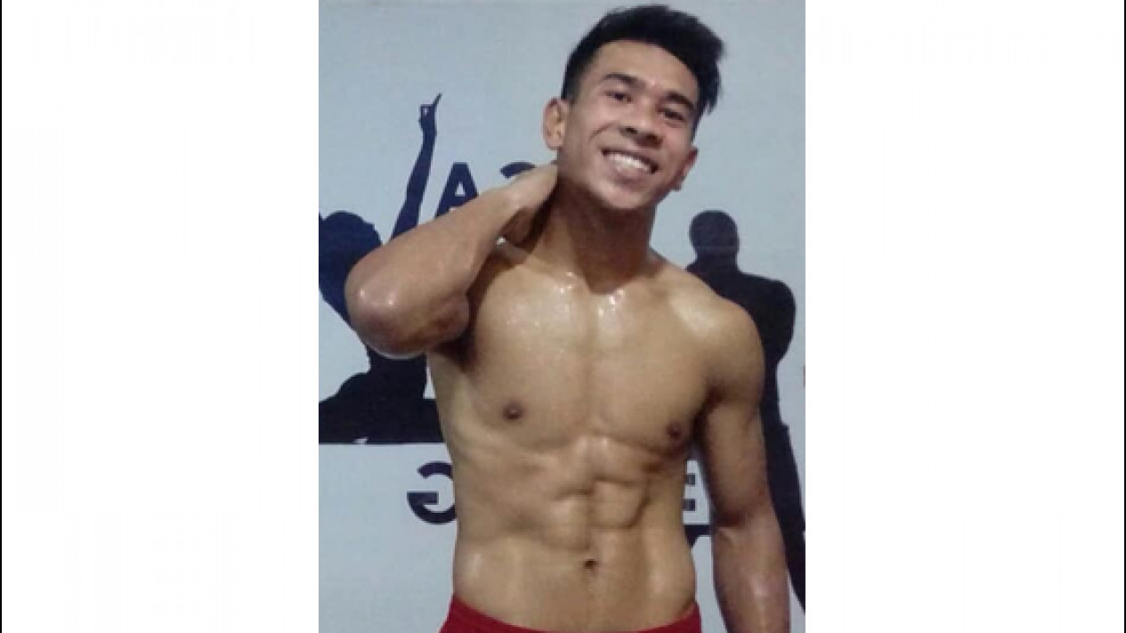 Panasnya Kelas Straw, Fighter Ini Sesumbar Rebut Sabuk Billy Pasulatan
            - galeri foto