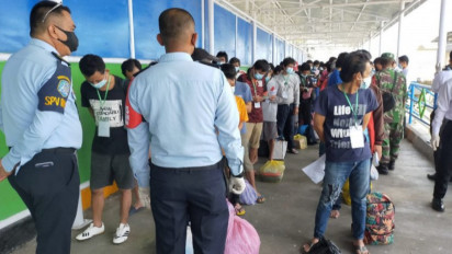 Duh, Tiga TKI Dideportasi dari Malaysia Positif Covid-19