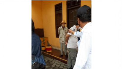 Asik "Ngamar" dengan Wanita, Kakek 75 Tahun Diamankan Petugas