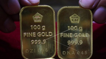 Emas Turun ke Level Terendah Dalam Seminggu Tertekan Dolar & Data Inflasi