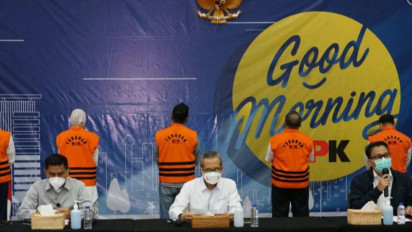 KPK Perpanjang Penahanan Bupati Probolinggo Puput Tantriana