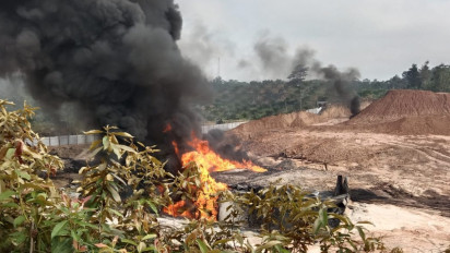 Lagi, Satu Sumur Minyak Ilegal di Muba Terbakar