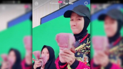 Viral! Istri Kapolres Tebing Tinggi Pamer Uang di Tiktok