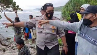 Dua Anak Terseret Ombak Pangandaran, Satu Masih Hilang  