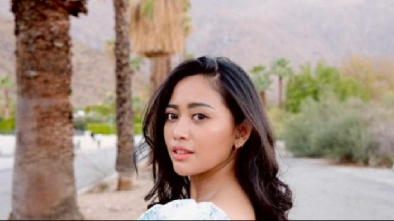 Hari Ini Rachel Vennya Diperiksa Lagi Soal Kabur dari Karantina
            - galeri foto