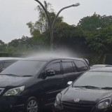Viral Fenomena Aneh dan Langka di Bekasi, Hujan Hanya Guyur Satu Mobil dan Direkam Anggota DPRD Kabupaten Bekasi