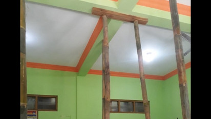 Rawan Runtuh Akibat Gempa Atap Bangunan SDN Kupang 1 Ambarawa Disanggah Dengan Bambu, Ketiga Ruangan Kelas Telah Dikosongkan
