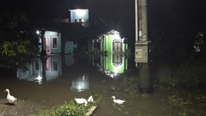 Banjir Makin Tinggi, Warga Sei Rampah Harapkan Bantuan Obat-Obatan