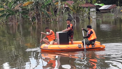 Belasan Ribu Warga Kabupaten Sekadau jadi Korban Banjir Kiriman, 2.405 Orang Terpaksa Mengungsi