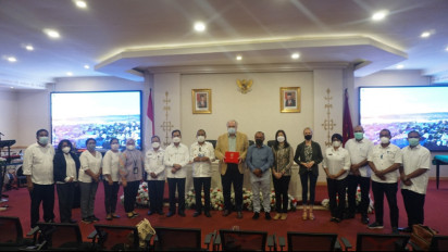 Dorong Pelestarian Lingkungan, Kerajaan Belanda dan Pemkot Ambon Teken Kerja Sama Untuk Pengelolaan Sampah