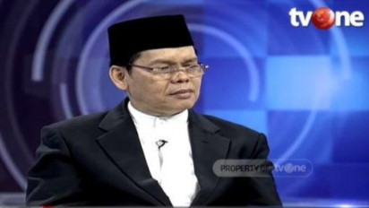 Sebut Perintah Salat 5 Waktu Tak Ada di Alquran, Sekjen MUI Ceramahi Ade Armando