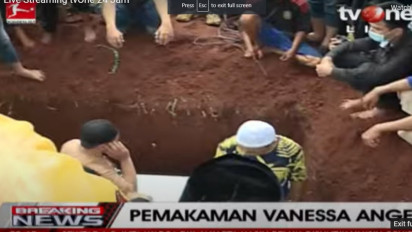 Gerimis Mengiringi Prosesi Pemakaman Vanessa Angel dan Bibi Andriansyah