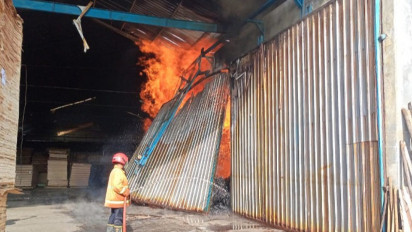 Gudang Kayu Oven di Kediri Ludes Terbakar, Kerugian Capai Rp200 Juta