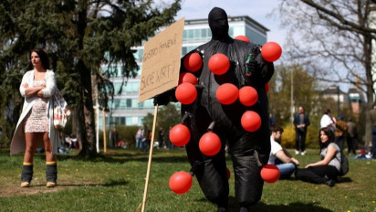 Austria Larang Warga Belum Divaksin Covid-19 Dosis Penuh Masuk Restoran