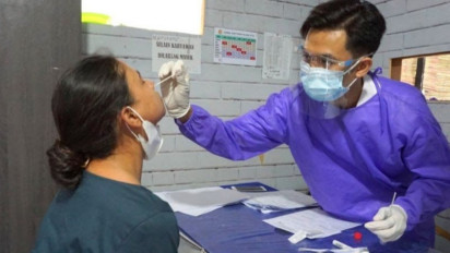 Pemerintah Evaluasi Berkala Tarif Tes RT-PCR Deteksi Covid-19