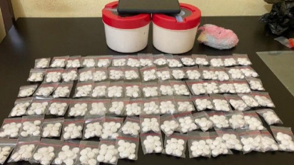 Simpan 1.840 Butir Pil Zenith, Dua Ibu Rumah Tangga di Timika Diciduk Polisi