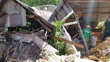 Berhasil Keluar dari Rumah, Warga Tapteng Selamat dari Timbunan Tanah Longsor