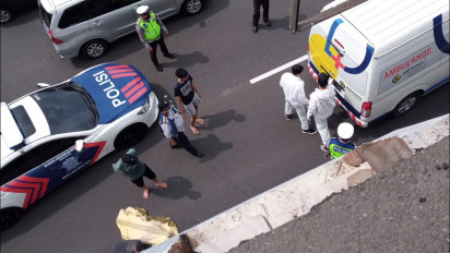 Permintaan Tak Dituruti, Seorang “ABG” Nekat Melompat Dari Jembatan Tol Jakarta – Cikampek