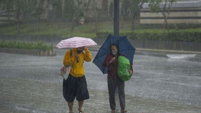 Waspada, Hujan Lebat Bakal Guyur 24 Daerah Ini