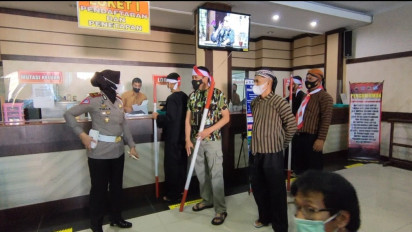 Hari Pahlawan, Petugas Kantor Samsat Boyolali Kompak Berkostum Pejuang Kemerdekaan