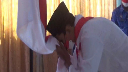 Tobat di Hari Pahlawan, Napi Teroris Cium Bendera Merah Putih, Ikrarkan Setia kepada NKRI