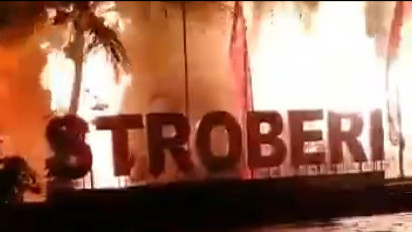 Sebuah Rumah Makan di Garut Dilalap Si Jago Merah