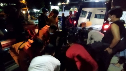 Tim SAR Gabungan Evakuasi Wisatawan yang Meninggal di Pink Beach