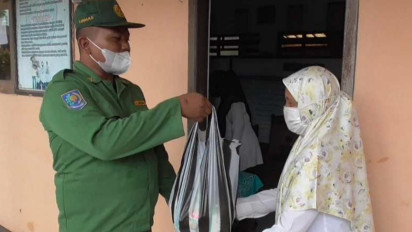 Bantuan Paket Sembako Kepada Keluarga Veteran dan Guru Honorer di Hari Pahlawan