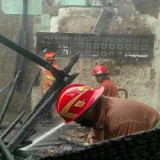 Gudang Alat Kontrasepsi dan Ruang Kepala DP3AKB Jember Ludes Terbakar