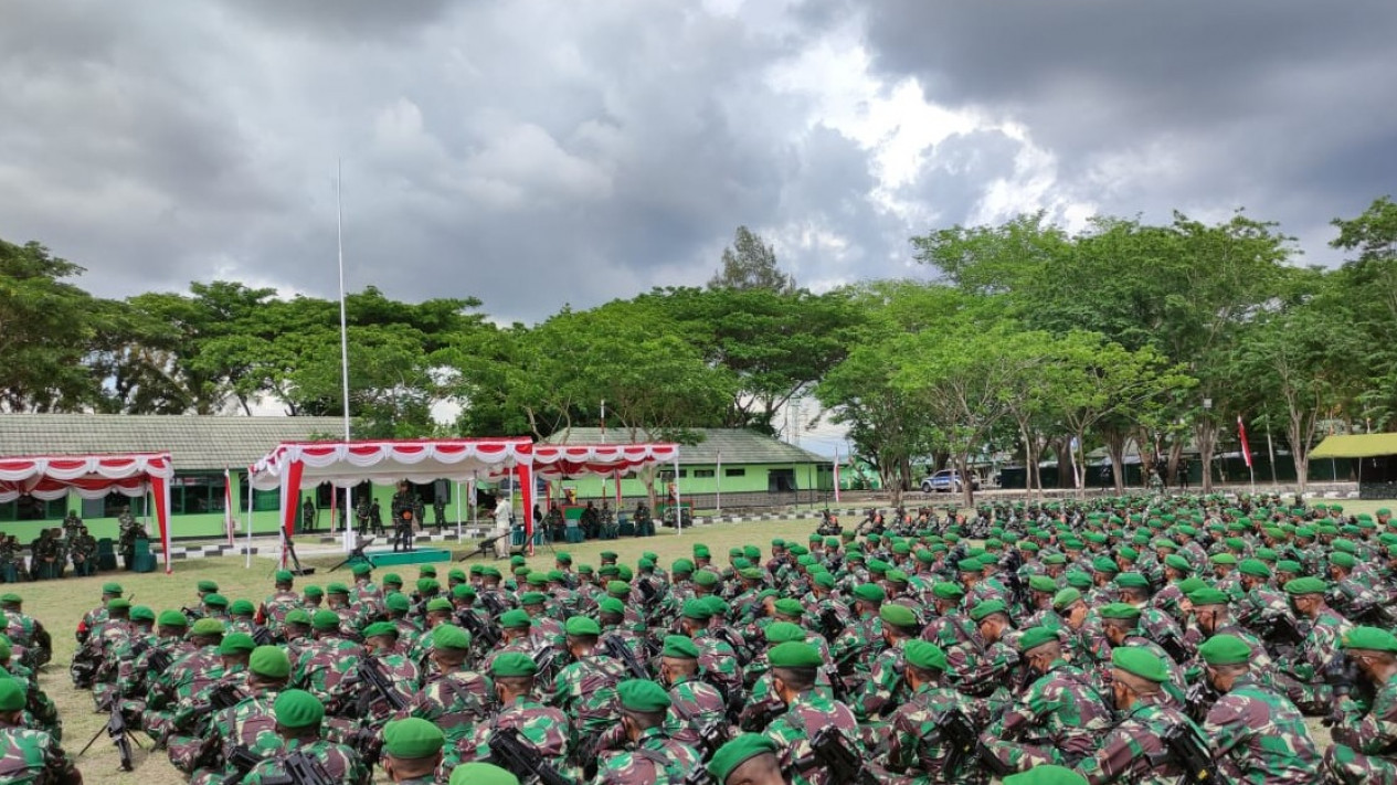 Asops Panglima TNI, Tinjau Kesiapan Satgas Pengamanan Perbatasan RI-Timor Leste
            - galeri foto