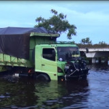 Banjir di Jalur Poros Tengah Trans Kalimantan Meluas Hingga 4 Kilometer