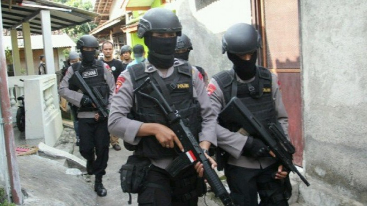 Polri Ungkap Peran Tiga Terduga Teroris Bekasi Pengurus JI
            - galeri foto