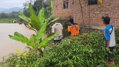 Erosi Sungai Lorok Mengancam Puluhan Rumah Warga di Pacitan