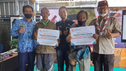 80 Tahun Bakrie Group, Difabel di Ciamis Diberi Kaki Palsu