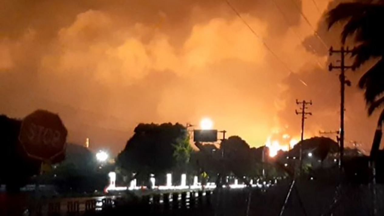 Fraksi PDIP Ragukan Penyebab Kebakaran Pertamina Cilacap, Polisi: Hindari Spekulasi
            - galeri foto