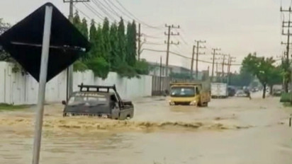 Kali Avour Meluap, Kawasan Industri Sumput Gresik Terendam Banjir